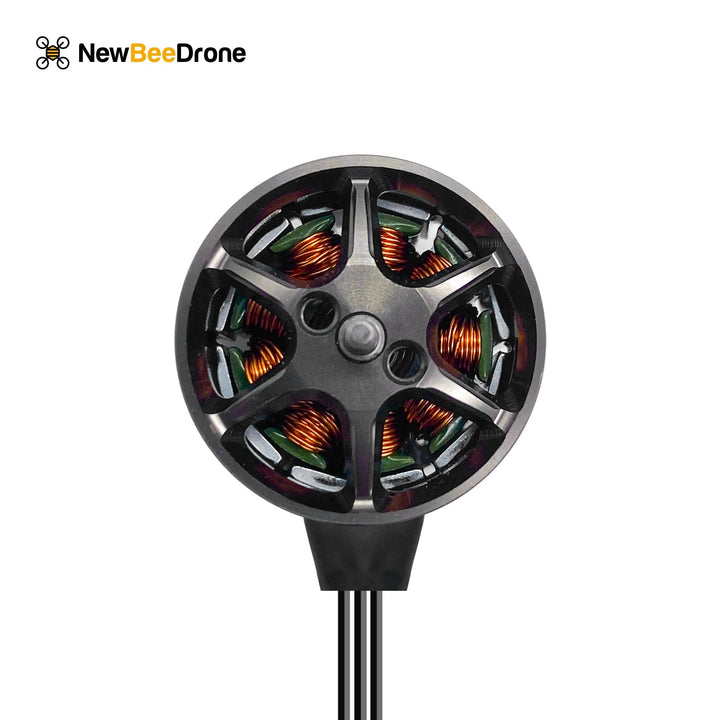 Micromotor FPV de carreras y estilo libre NewBeeDrone FLOW 1408 de 2350 KV con montura en T
