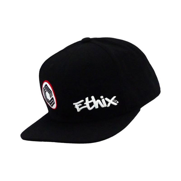 Gorra negra ETHiX Triple E