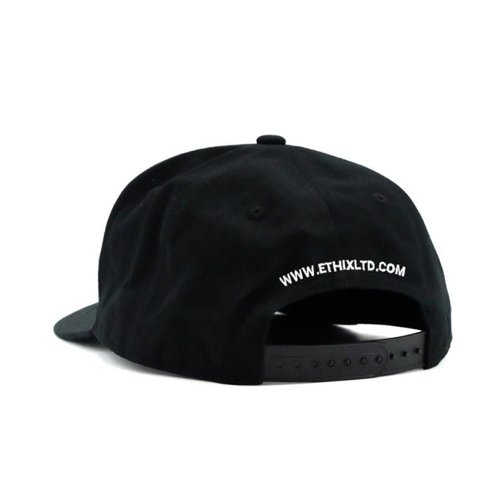 Gorra negra ETHiX Triple E