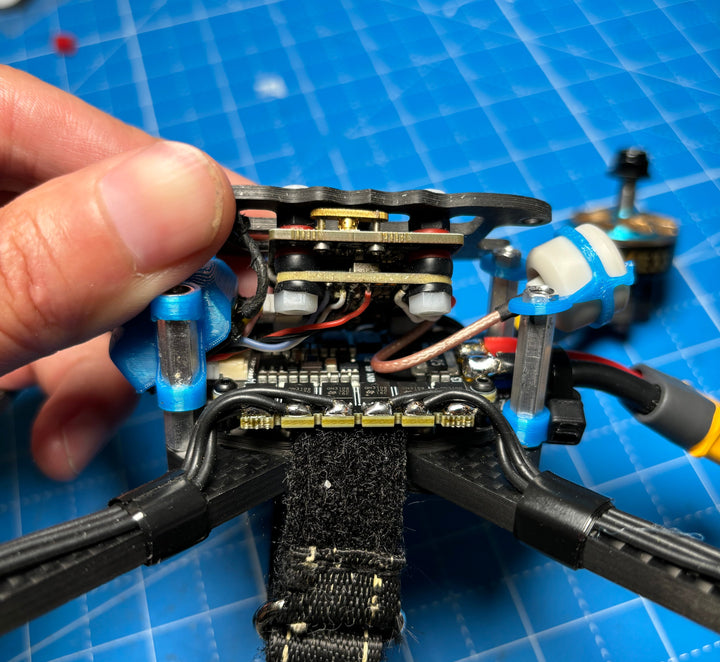 DinDrones OZR-5X - plaques