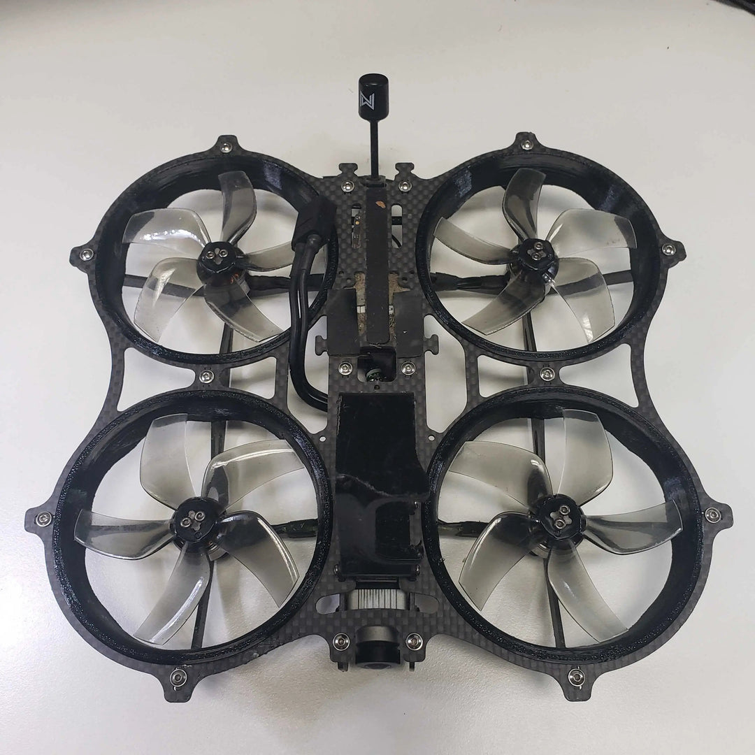 Accessoires imprimés en 3D NewBeeDrone CineMah - Supports, conduits, etc. GoPro. 