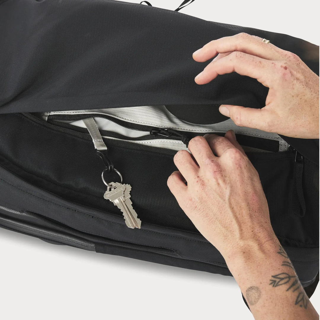 Moment Everything Travel Pack - 28L