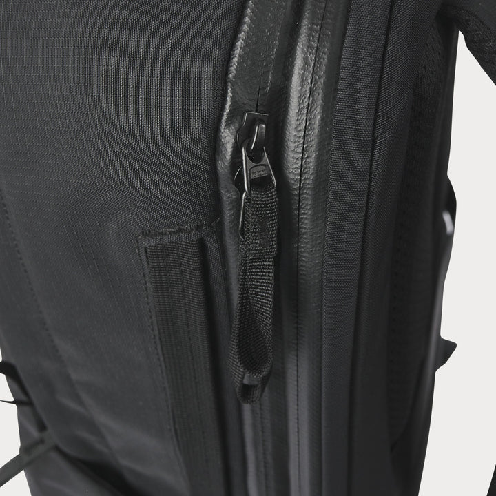 Moment Everything Travel Pack - 28L
