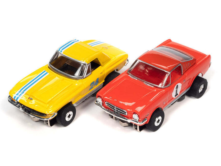 Auto World SRS341 14.5' Double 8 Racing Slot Car Set HO Scale