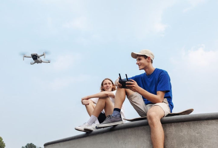 (PRE-ORDER) DJI Mavic Mini Bundle with Charging Base and Extra Battery