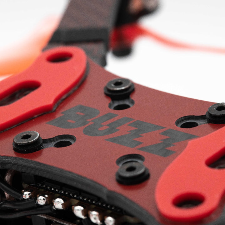 Avión de carreras EMAX BUZZ Freestyle BNF 1700kv 5-6s Frsky 