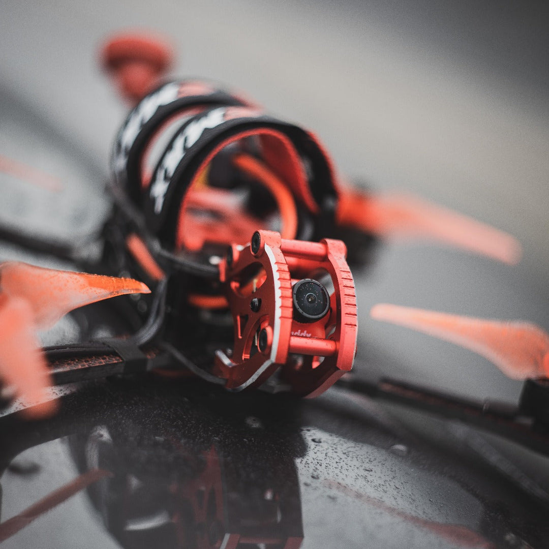Avión de carreras EMAX BUZZ Freestyle BNF 1700kv 5-6s Frsky 