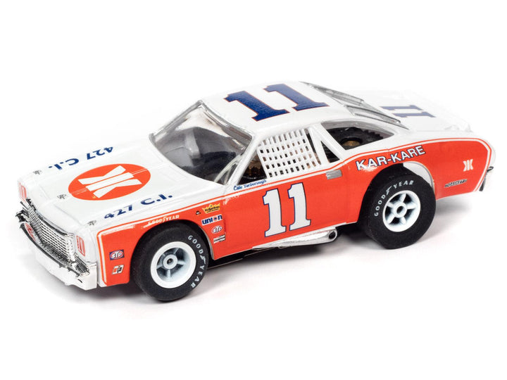 Auto World Xtraction R31 Chevrolet Chevelle Cale Yarborough HO Slot Car SC355